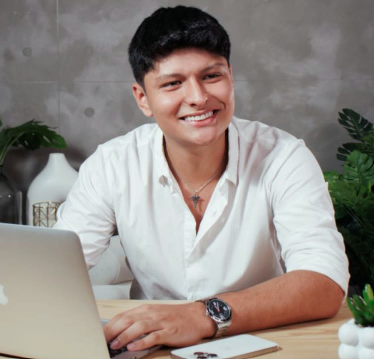 Sebastián, Co-fundador Grupo500